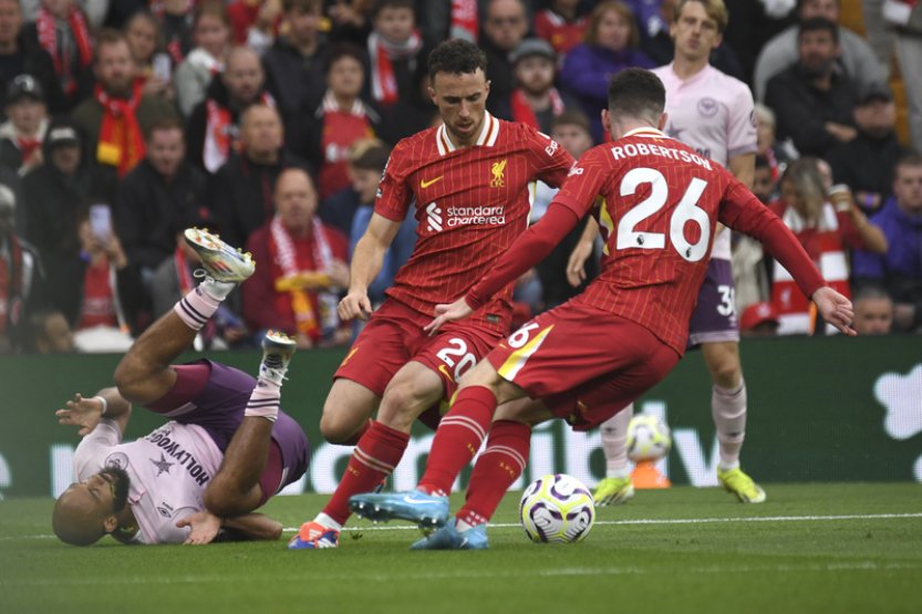 Chelsea deklasovala Wolverhampton, Liverpool porazil Brentford