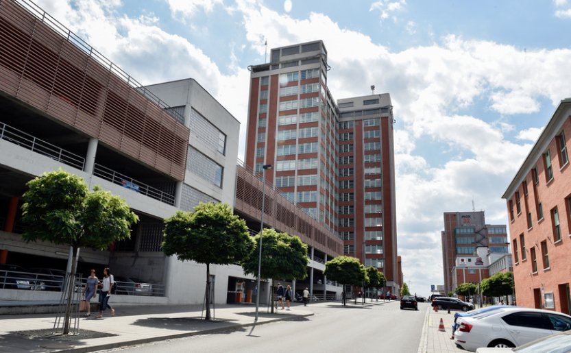 Muž se zastřelil v budově zlínského krajského úřadu, nikoho nezranil