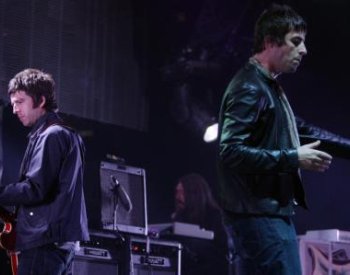 Britská kapela Oasis vyrazí na první společné turné po 15 letech