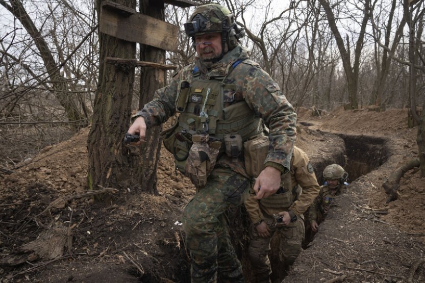 AP: Nováčci v ukrajinské armádě odmítají střílet, utíkají z boje, tvrdí velitelé