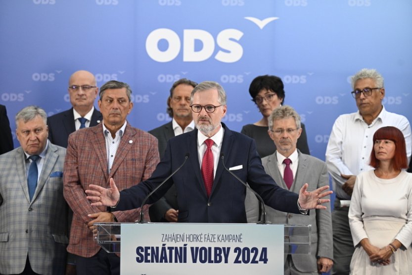 Fiala: S problémy ve stavebním řízení mají Bartošovi pomoct tři ministři