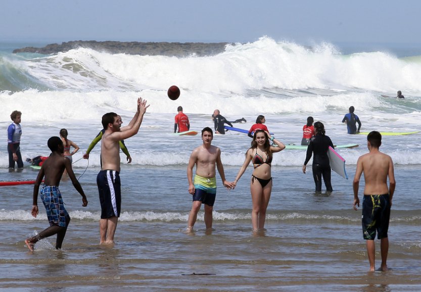 Stále více Čechů jezdí k moři mimo hlavní sezonu, ceny jsou nižší i o třetinu