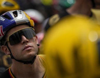 Van Aert si na Vueltě připsal z úniku třetí etapové vítězství, dál vede O'Connor