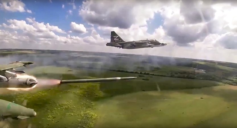 Ukrajina nad Doněckou oblastí sestřelila ruský letoun Su-25, tvrdí vojáci