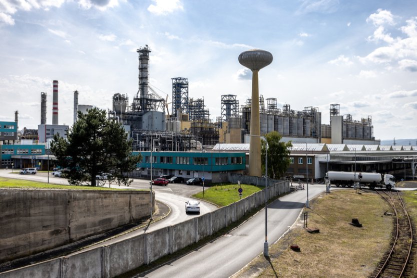 Na pokrytí výpadku ve výrobě půjčí stát Unipetrolu paliva za až 1,9 miliardy Kč