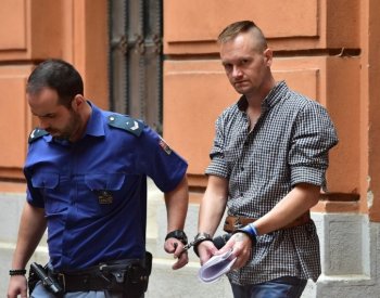Vrchní soud potvrdil muži za pokus o vraždu při loupeži vozů 18 let vězení