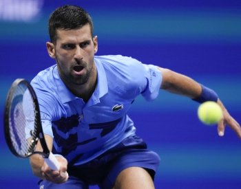 Djokovič postoupil na US Open do 3. kola, jeho krajan Djere duel skrečoval