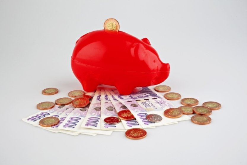 Příspěvek na penzijní připojištění si zvedlo 3,5krát víc lidí než loni