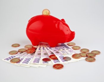 Příspěvek na penzijní připojištění si zvedlo 3,5krát víc lidí než loni