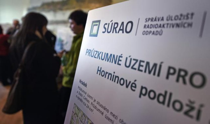 Policie navrhla obžalovat pět lidí a dvě firmy v kauze zakázek SÚRAO