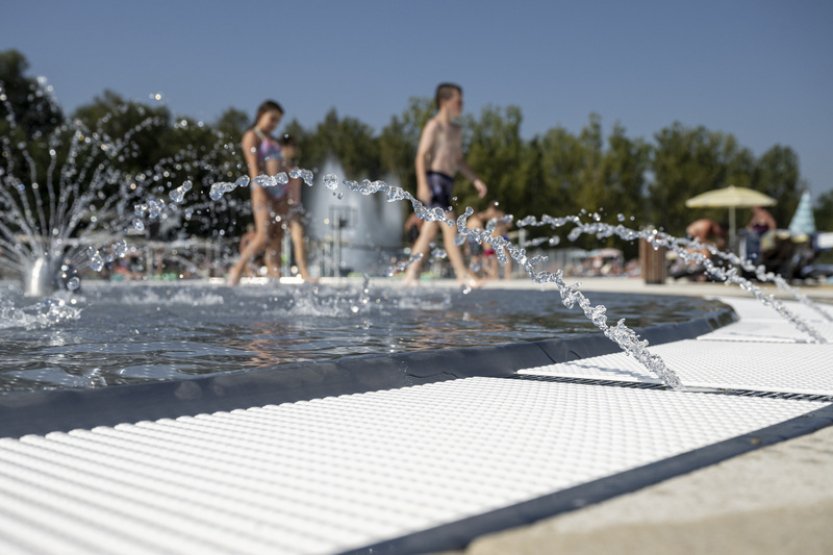 Teplotní rekordy padly na pětině stanic, v Doksanech bylo 35,8 st.C.