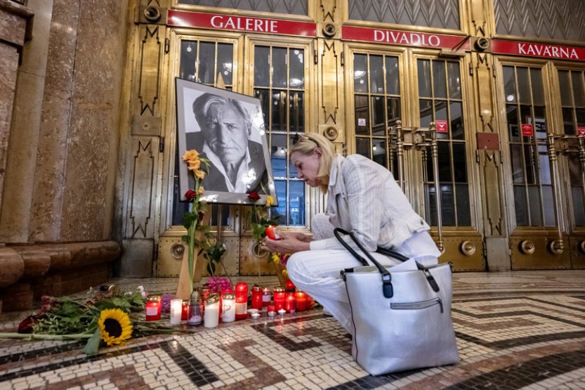 Veřejnost se může s Heřmánkem rozloučit 7. září v Divadle Bez zábradlí