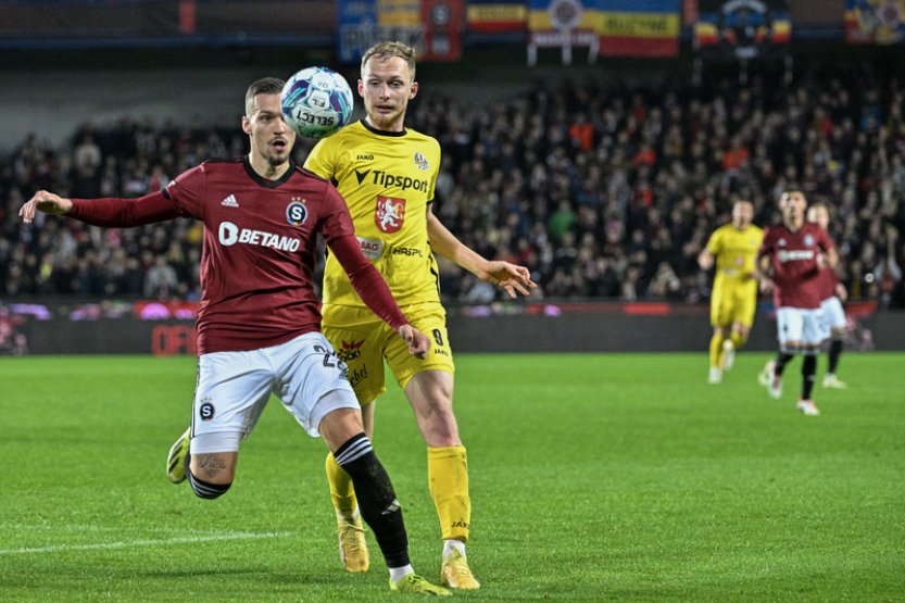 Sparta po postupu do LM hraje v lize v Hradci, Slavia hostí Pardubice