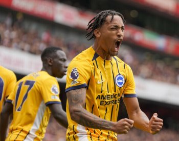 Arsenal remizoval v anglické lize s Brightonem, oba týmy poprvé ztratily