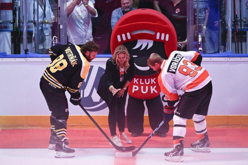 Voráčkův tým v hokejové exhibici plné velkých hvězd porazil Pastrňákův výběr 8:5