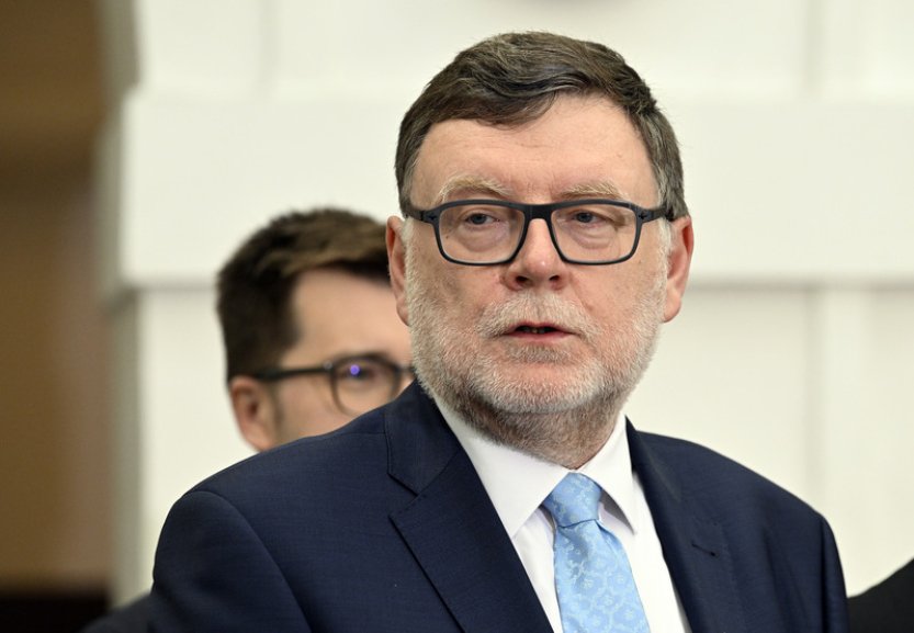 Ministerstvo financí navrhlo rozpočet se schodkem 230 mld