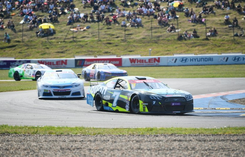 Doubek si splnil sen a poprvé vyhrál v Mostě, opět se přiblížil titulu