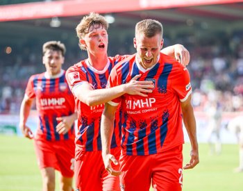 Heidenheim po historickém postupu do pohárové Evropy vede bundesligu