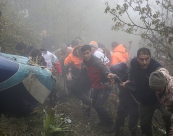 Pád vrtulníku s íránským prezidentem způsobilo počasí, potvrdilo vyšetřování
