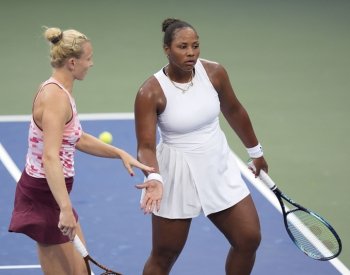 Siniaková s Townsendovou postoupily na US Open do čtvrtfinále čtyřhry