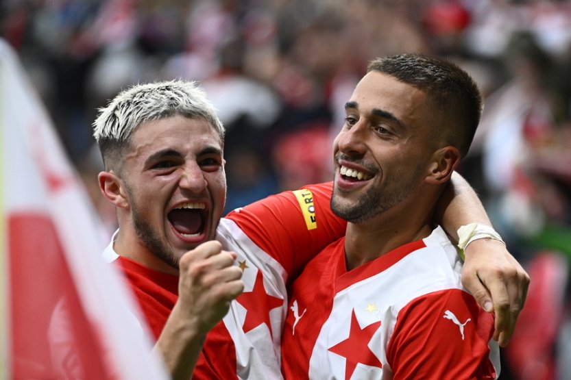 Slavia za více než 55 milionů korun přivedla Micheze, vrátit se má Lingr