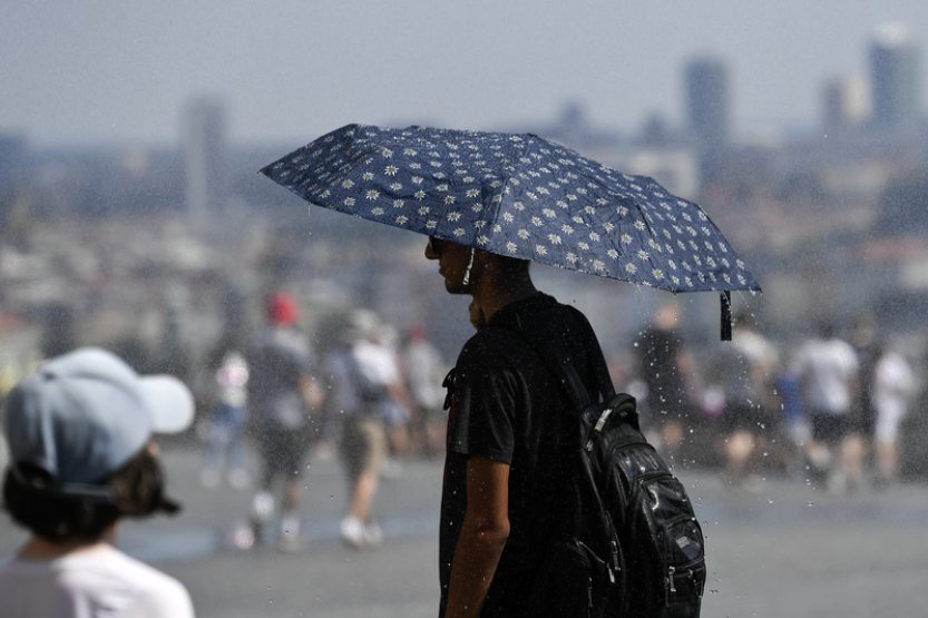 Nejvyšší zářijovou teplotu dnes v Česku zaznamenalo 33 míst