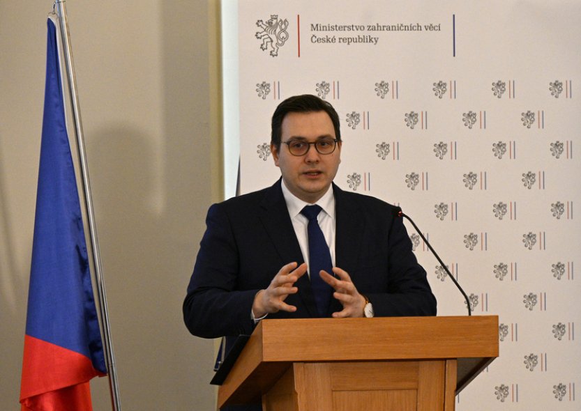 Lipavský i Fiala po útoku v Poltavě obhajují dodávky pomoci Ukrajině