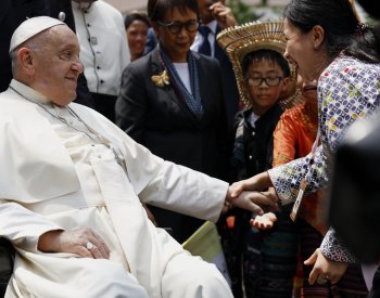 Papež v Indonésii varoval před náboženským extremismem a vyzval k dialogu