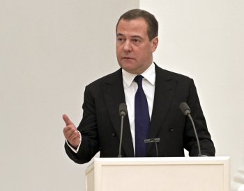 Medveděv varoval, že by Rusko mohlo anektovat Jižní Osetii a Abcházii