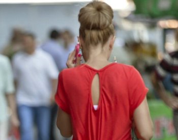 WHO: Neprokázala se spojitost mezi používáním mobilů a rakovinou mozku