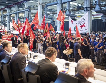 Vedení Volkswagenu obhajuje úsporný plán, zaměstnanci protestují