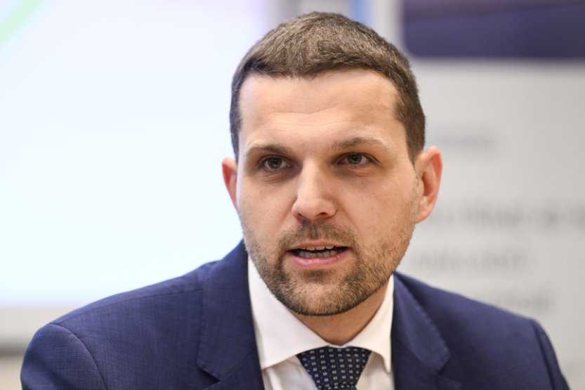 Bez modernizace českého průmyslu přijde jeho konec, míní Hladík a Vlček