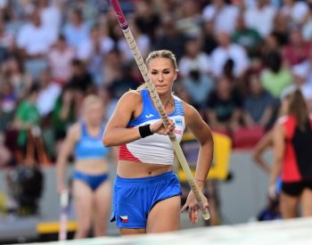 Tyčkařku Švábíkovou čeká finále MS, v kvalifikaci nastoupí trio oštěpařek