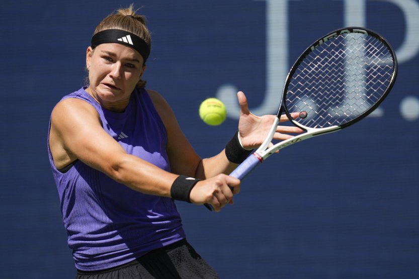 Muchová ustála žaludeční potíže a věří, že bude v semifinále fit