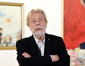 V Ostravě vystavuje své obrazy šestasedmdesátiletý herec a malíř Jan Kanyza