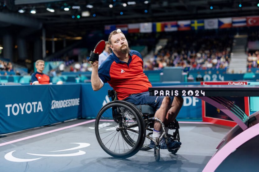 Stolní tenista Suchánek má paralympijské stříbro, Luxová byla čtvrtá