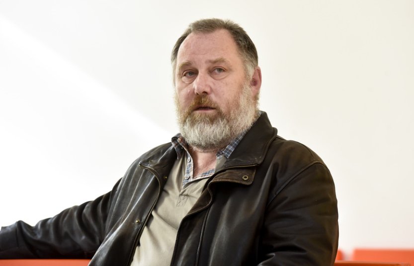Soud propustil lékaře Dbalého odsouzeného za korupci