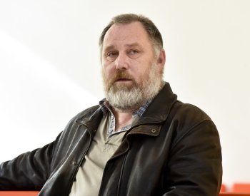 Soud propustil lékaře Dbalého odsouzeného za korupci