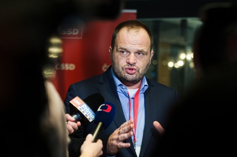 Levicové strany připravily petici proti změnám zákoníku práce