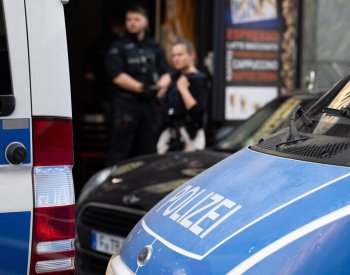 Mačetou ozbrojený muž na západě Německa hrozil policistům, že je zabije