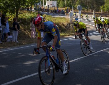 Slovinec Roglič ovládl 19. etapu Vuelty a získal červený dres