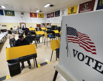 Rusko, Čína a Írán se snaží ovlivnit americké volby, tvrdí rozvědky