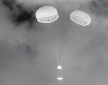 Problémová vesmírná loď Starliner je zpátky na Zemi, posádka zůstává ve vesmíru