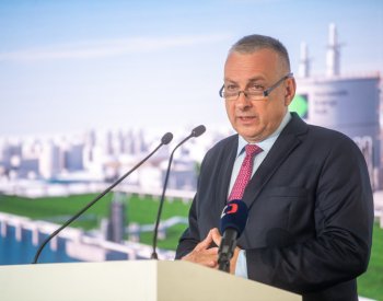 Plynové zásobníky v Česku jsou naplněné na víc než 93 procent, uvedl Síkela