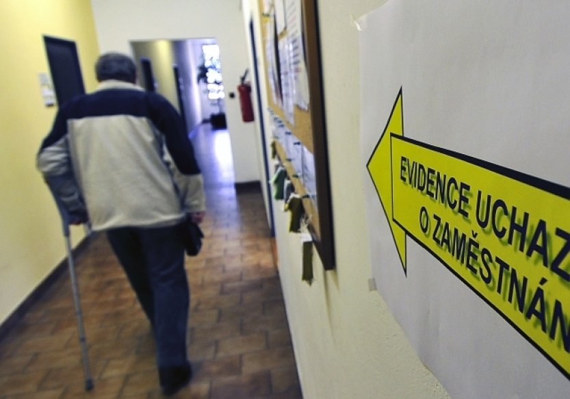 Úřad práce zveřejní srpnovou nezaměstnanost, analytici čekají stagnaci