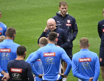 Kouč Hašek ví, že je pod tlakem, věří, že hráči ukážou charakter