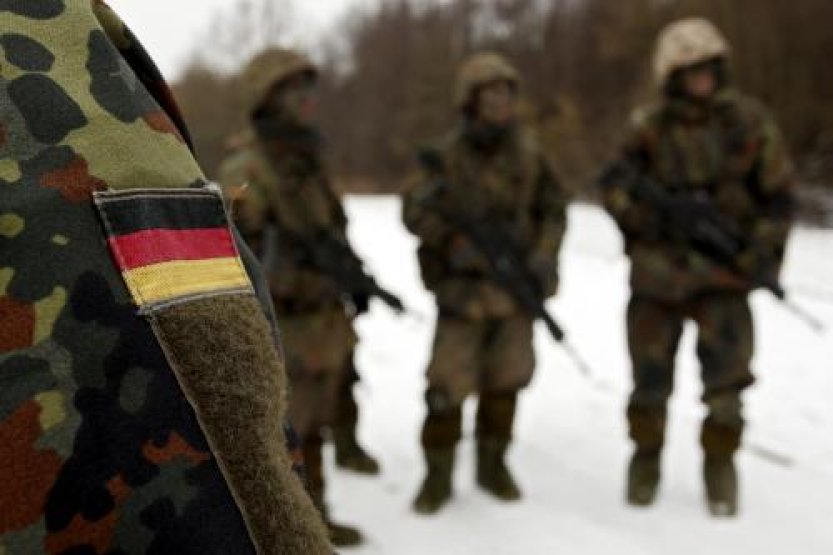 Německo zbrojí tváří v tvář ruské hrozbě příliš pomalu, uvádí studie