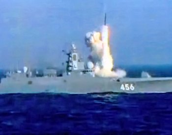 Přes 400 plavidel a na 90.000 námořníků se účastní ruského vojenského cvičení