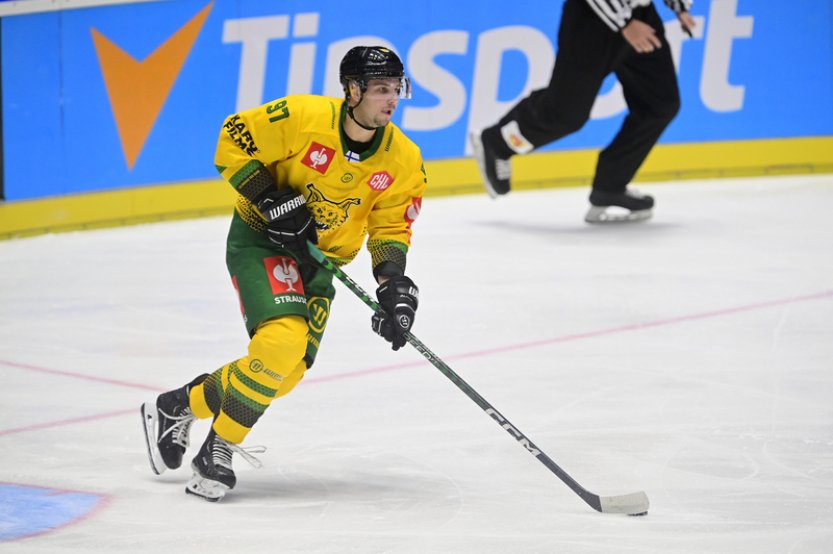 Hokejista Mašín posílil Spartu, do Česka se vrací po deseti letech