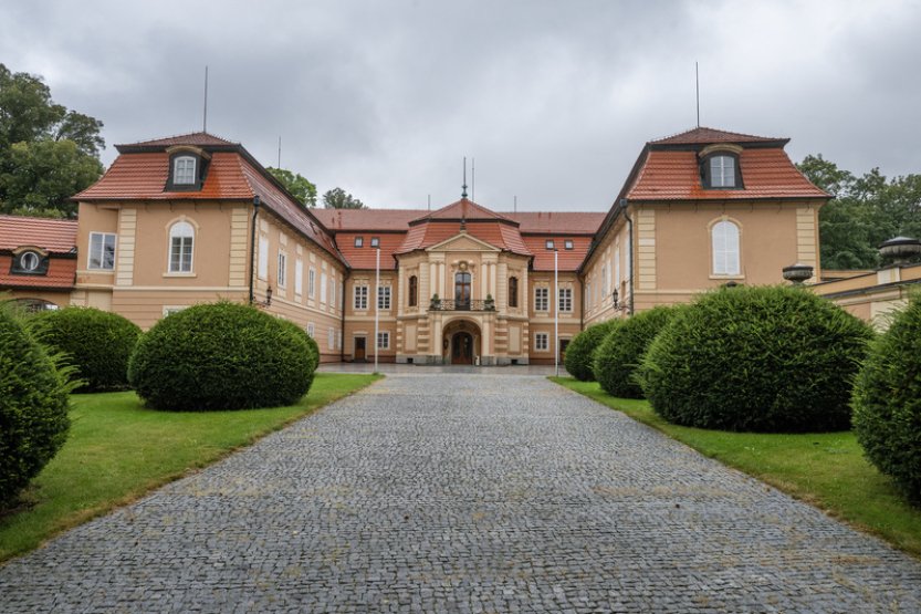 Majetkový úřad zrušil dražbu zámku Štiřín, nikdo nesložil dražební kauci